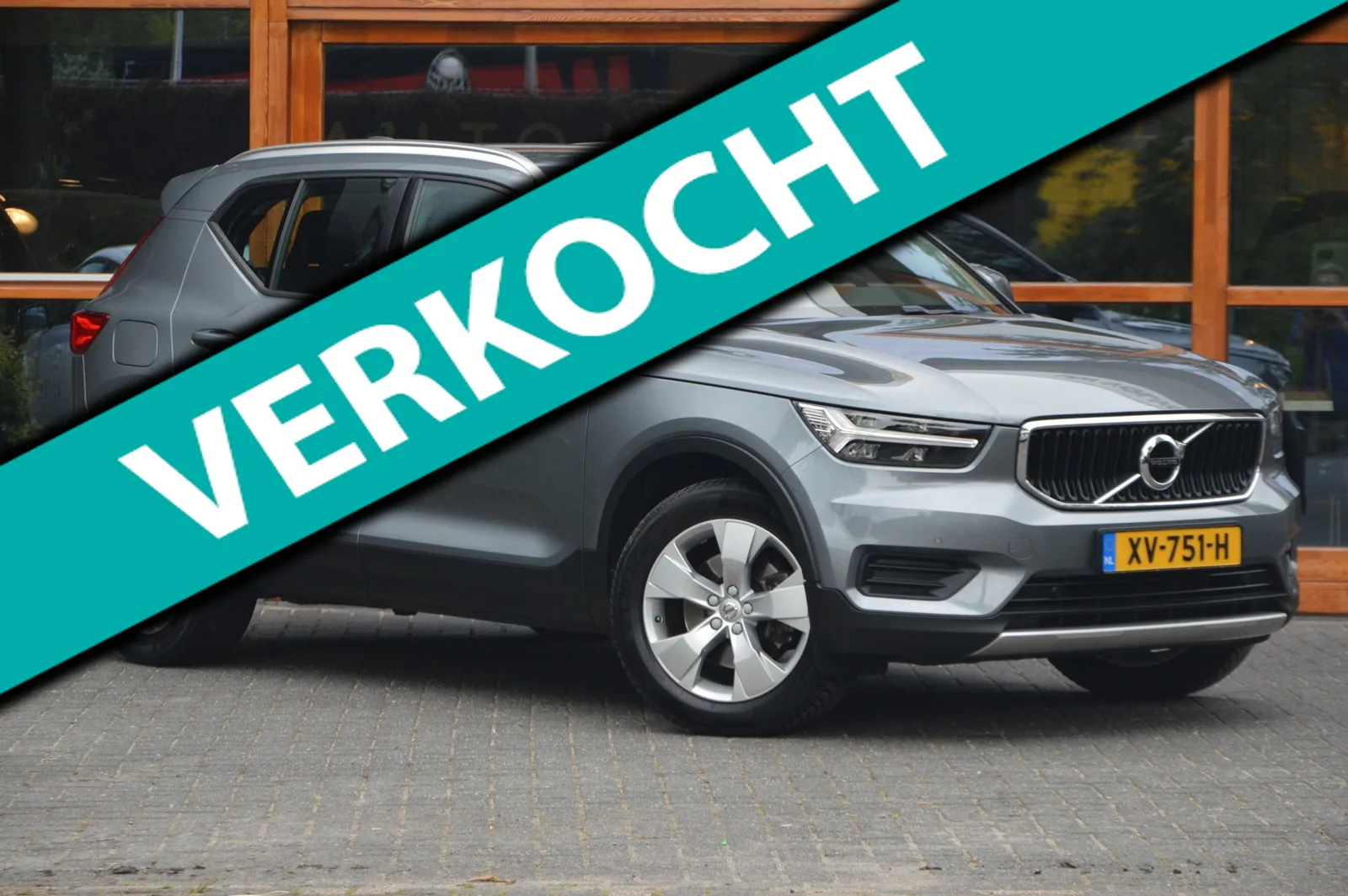 Volvo XC40 (2019) — foto 1