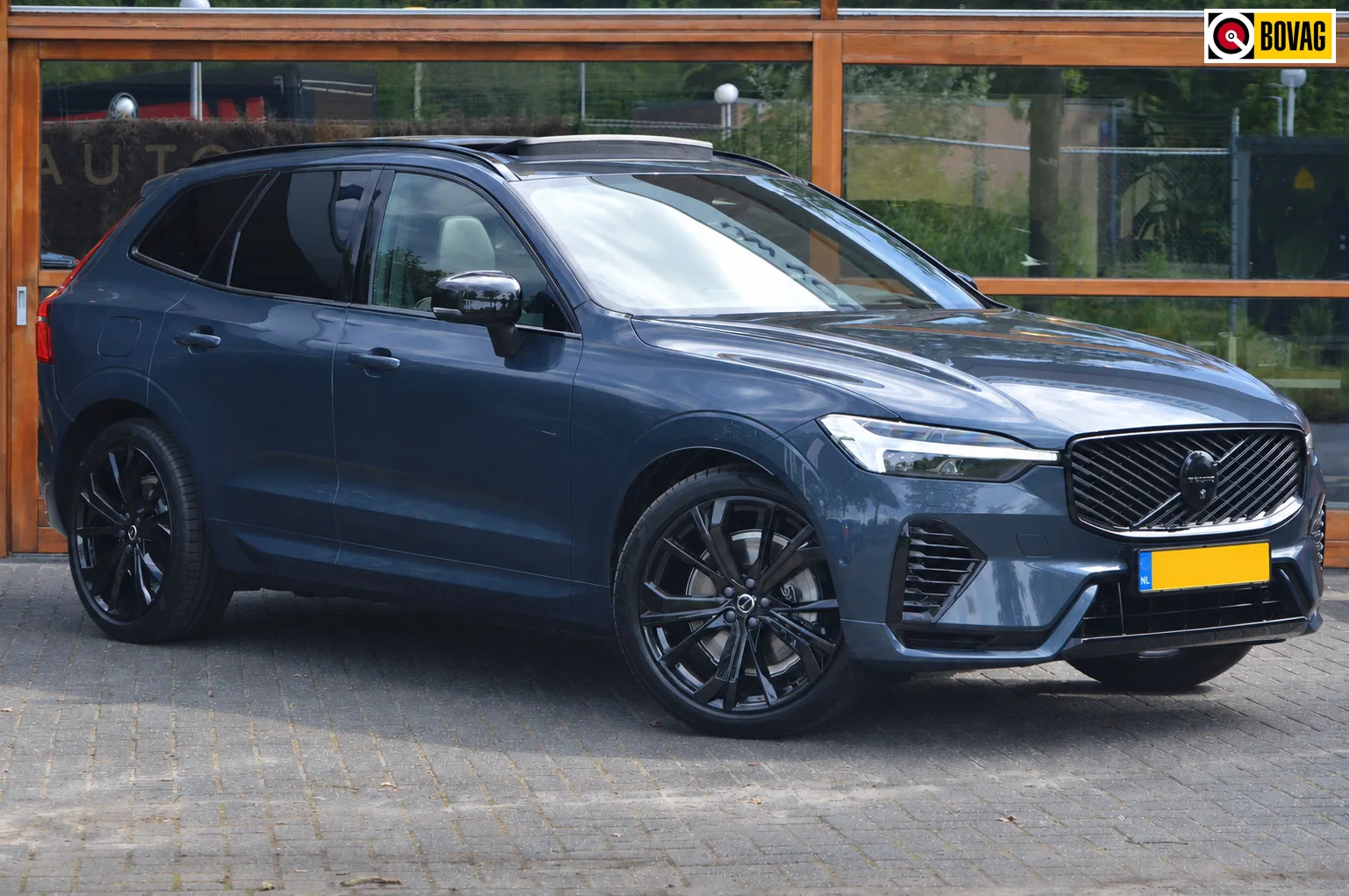 Volvo XC60 (2026) — foto 1