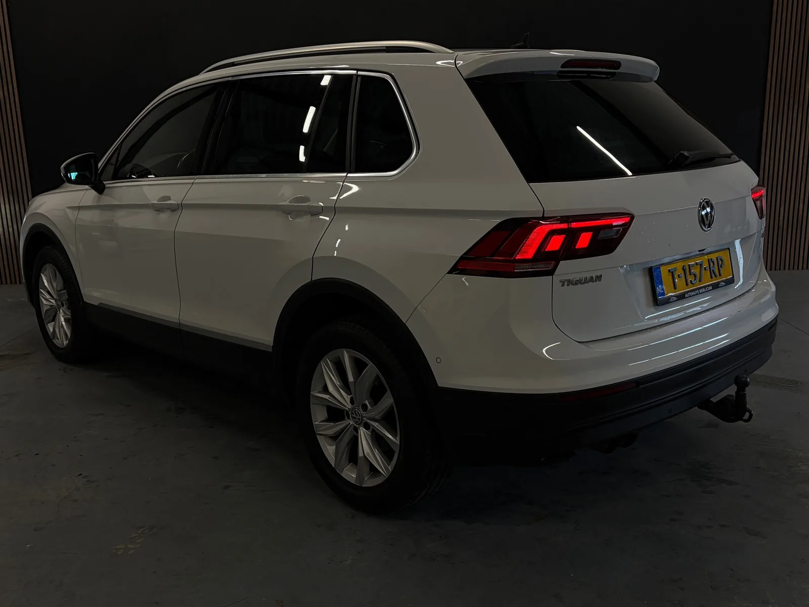 Volkswagen Tiguan (2018) — foto 1