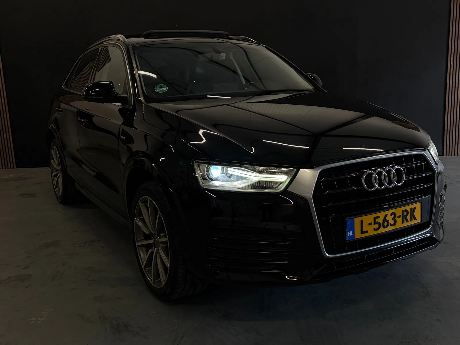 Audi Q3 (2015) — foto 1