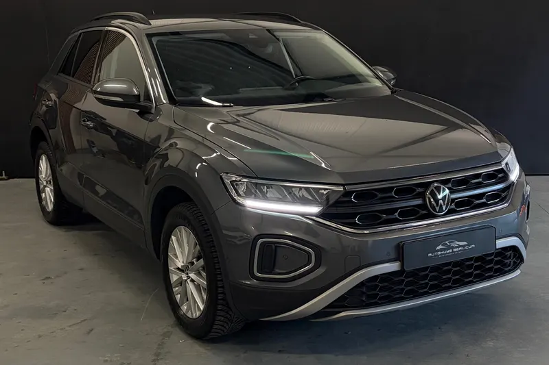 Volkswagen T-Roc (2023)