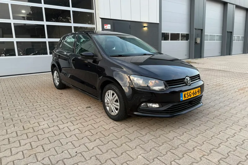 Volkswagen Polo (2015)