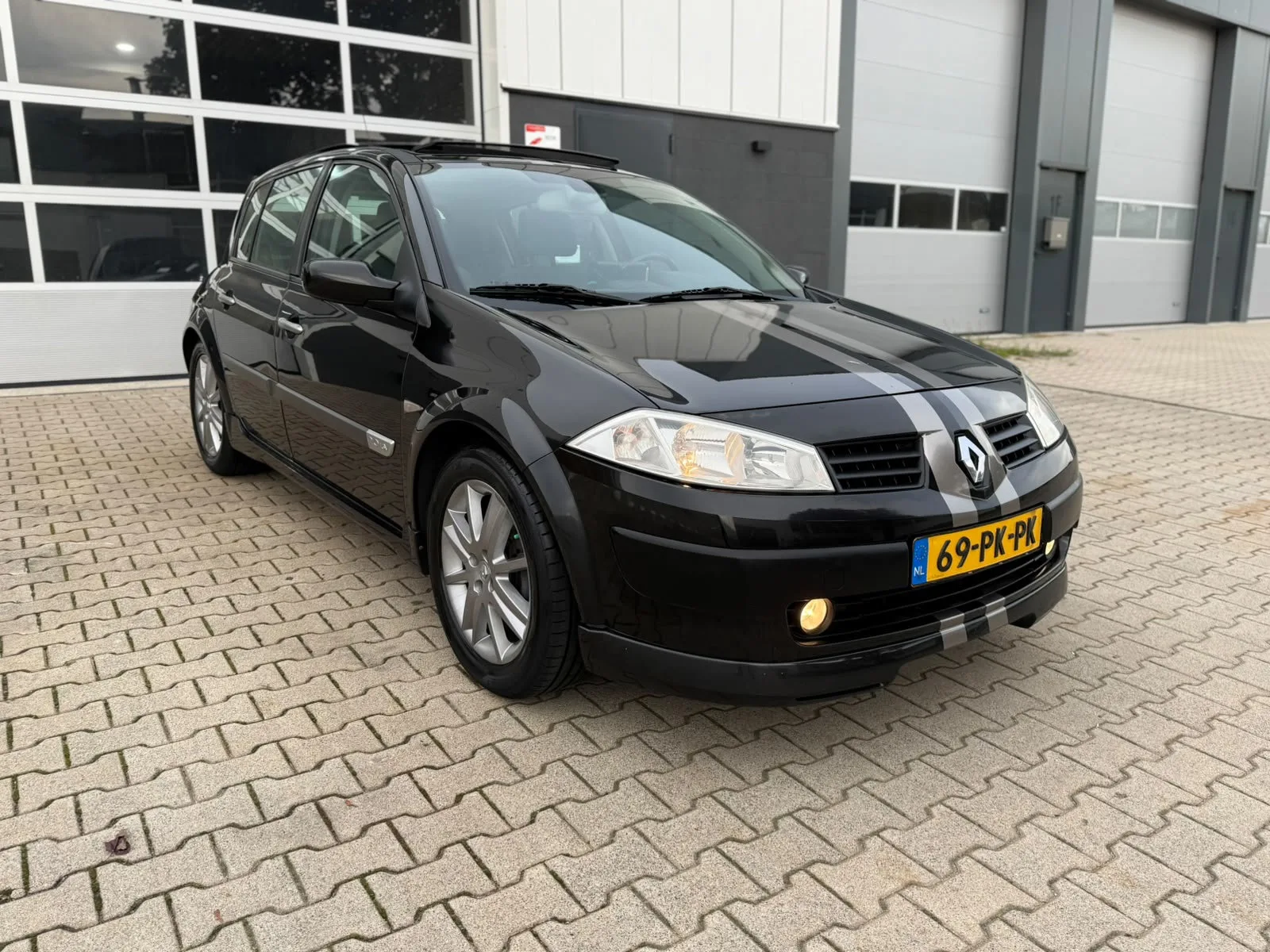 Renault Mégane (2004) — foto 1