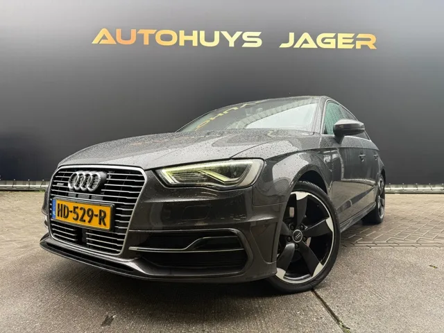 Audi A3 (2015) — foto 1