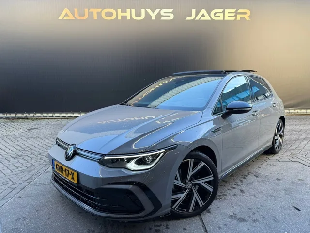 Volkswagen Golf (2024) — foto 1