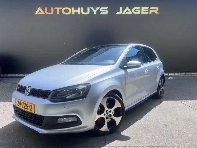 Volkswagen Polo (2012) — foto 1