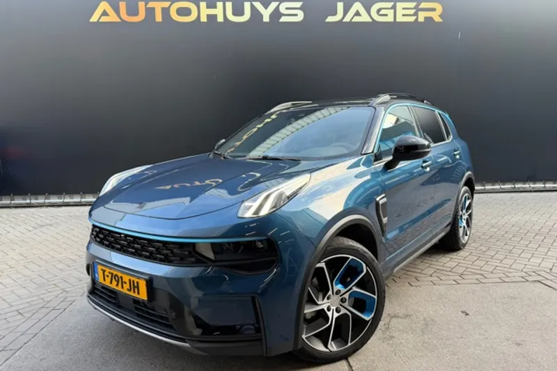 Lynk & Co 01 (2023)