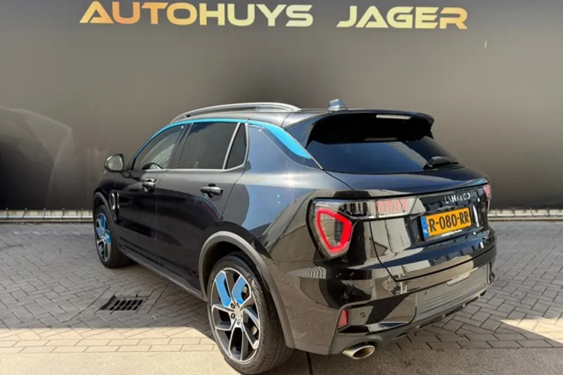 Lynk & Co 01 (2022)