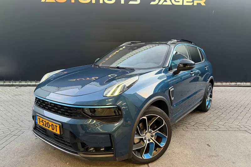 Lynk & Co 01 (2023)
