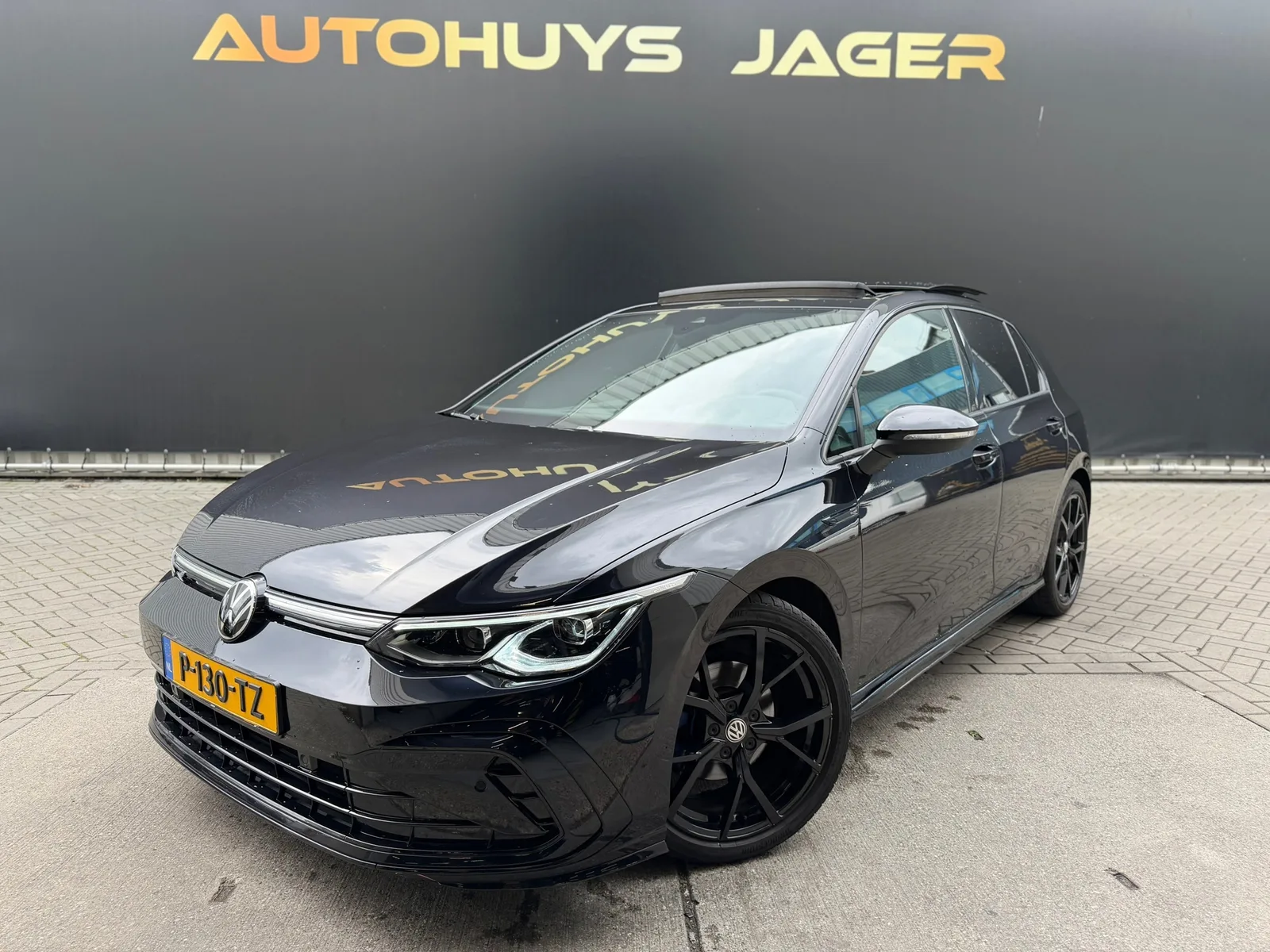 Volkswagen Golf (2021) — foto 1