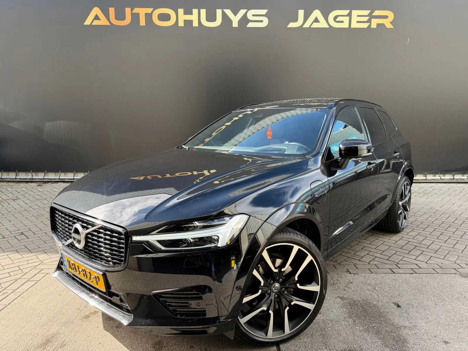 Volvo XC60 (2021) — foto 1