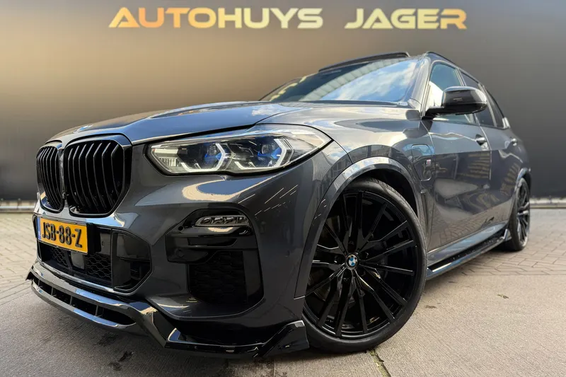 BMW X5 (2021)
