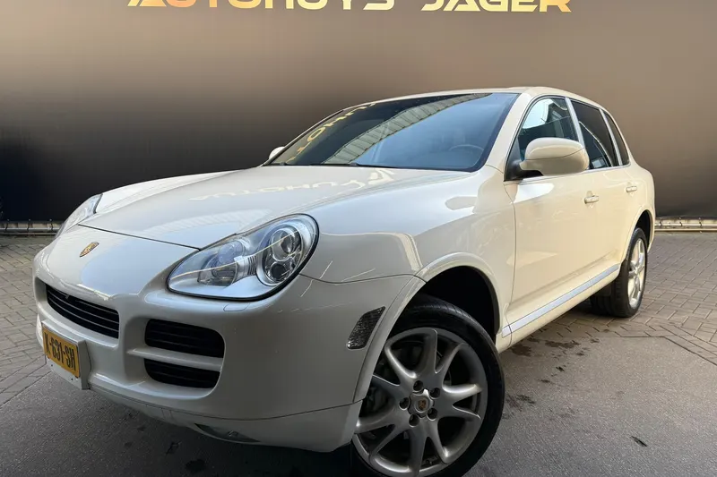 Porsche Cayenne (2005)