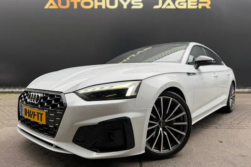 Audi A5 (2022)