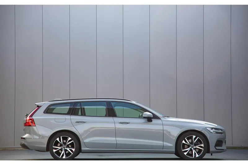 Volvo V60 (2025)