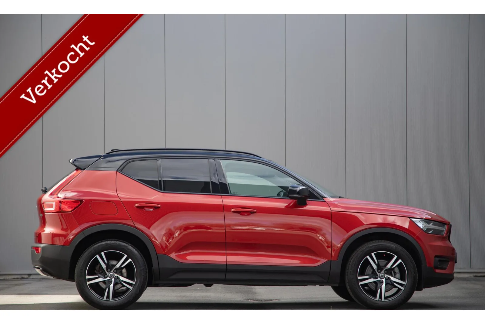 Volvo XC40 (2020) — foto 1