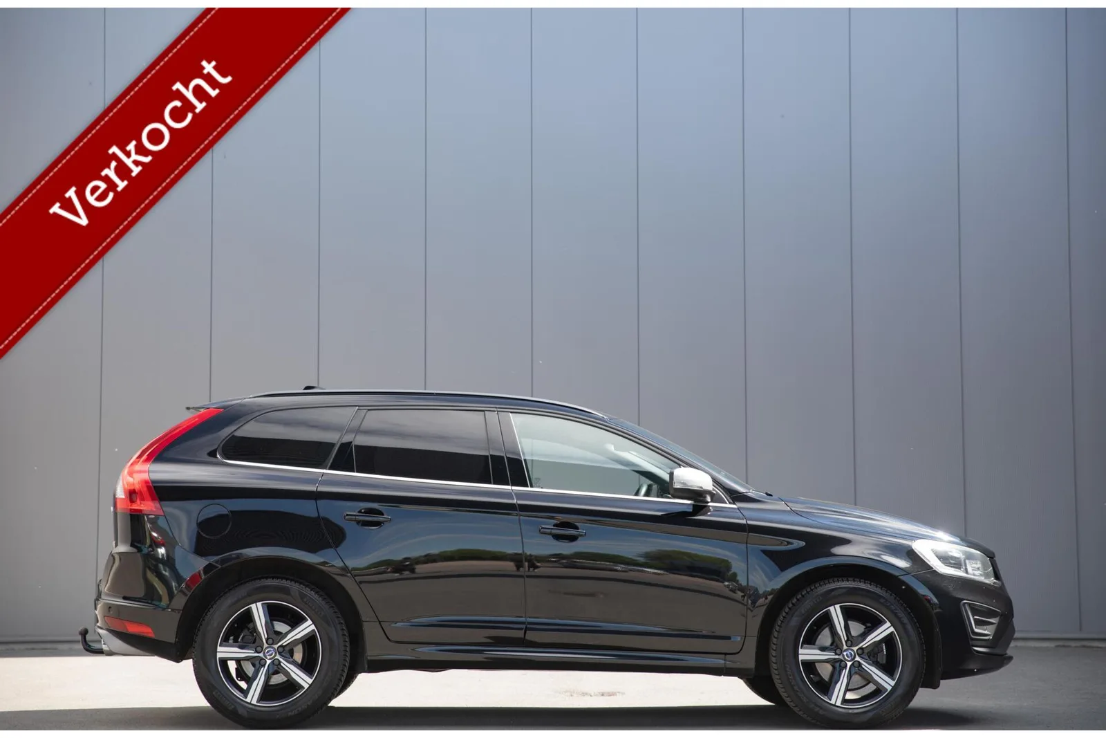 Volvo XC60 (2017) — foto 1