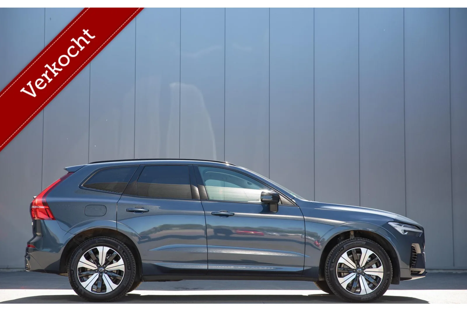 Volvo XC60 (2023) — foto 1