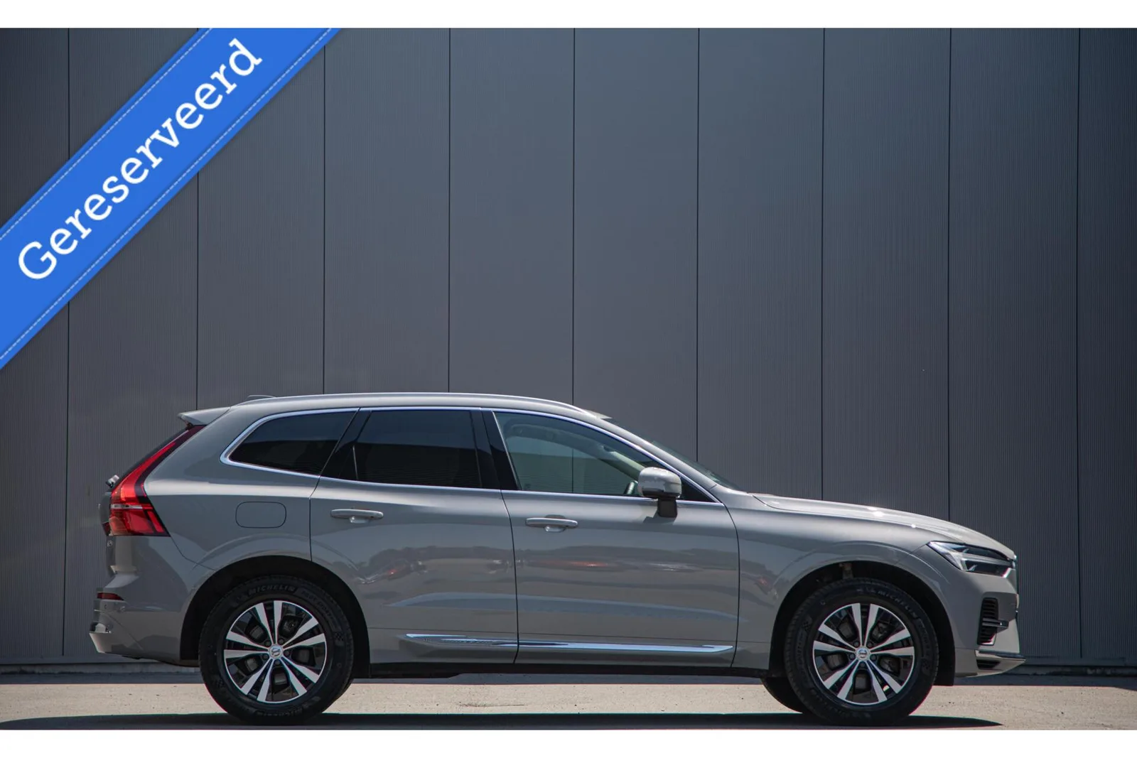 Volvo XC60 (2024) — foto 1