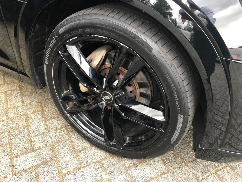 Audi e-tron (2019) — foto 1