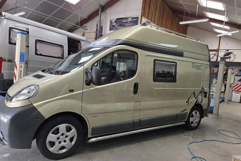 Opel Vivaro (2004)