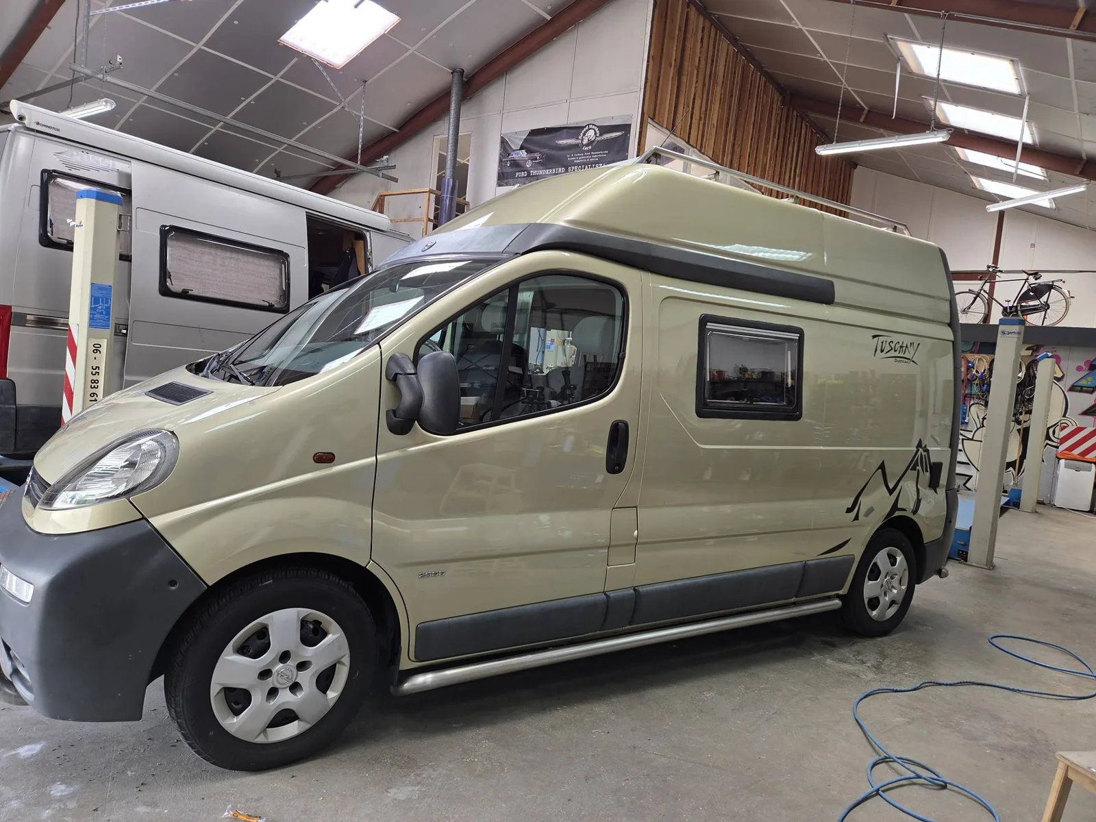 Opel Vivaro (2004) — foto 1