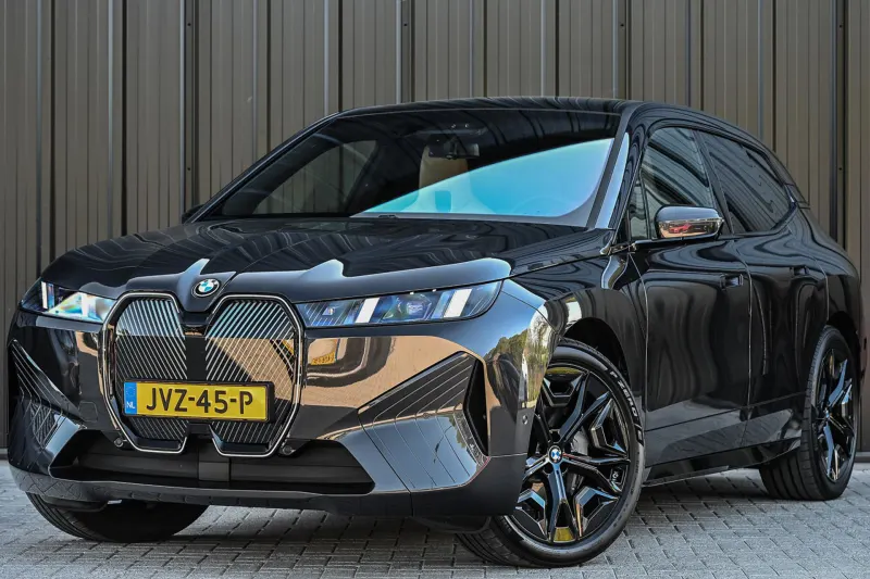 BMW iX (2026)