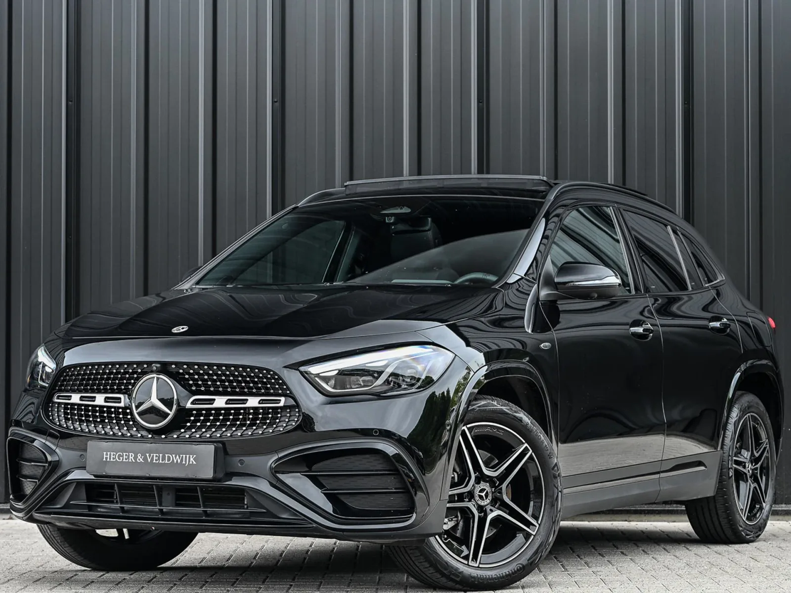 Mercedes-Benz GLA (2027) — foto 1