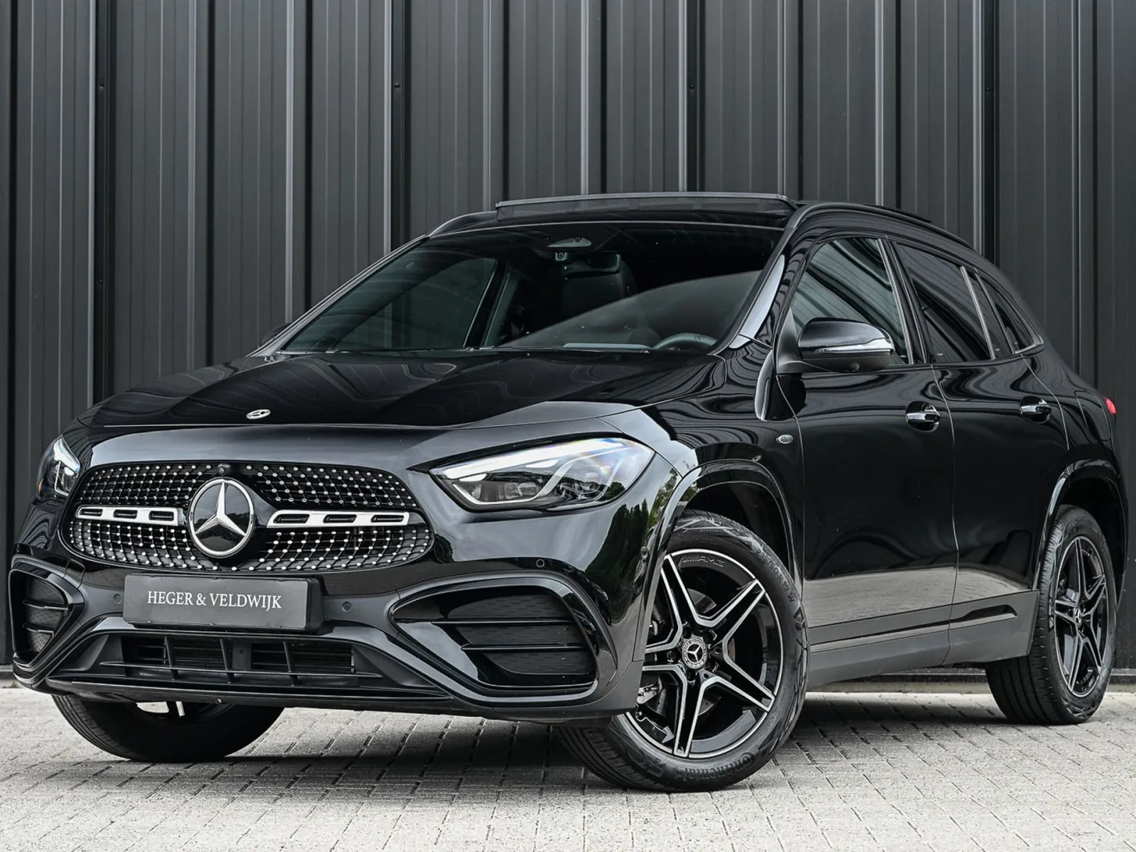 Mercedes-Benz GLA (2025) — foto 1