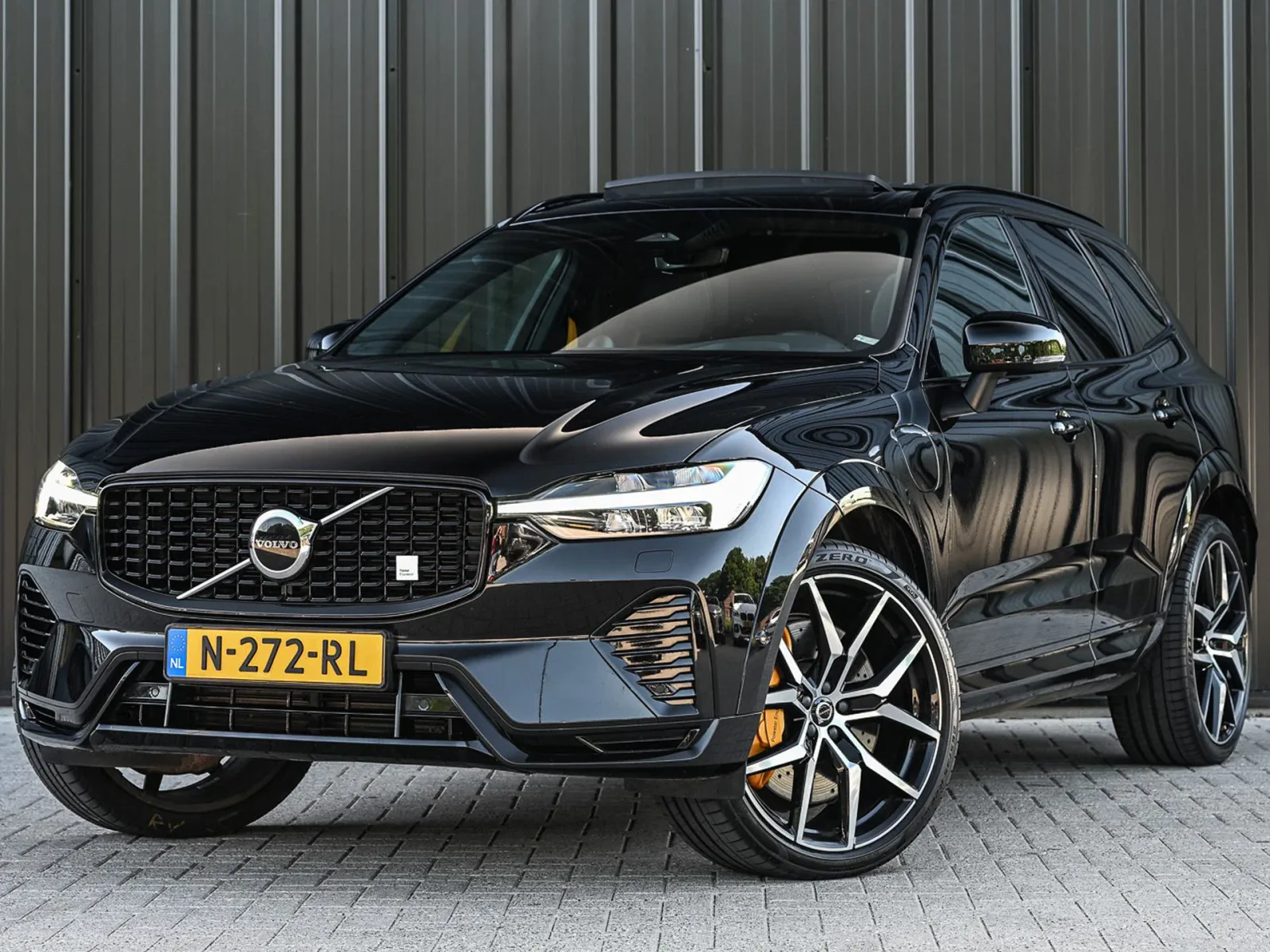 Volvo XC60 (2021) — foto 1
