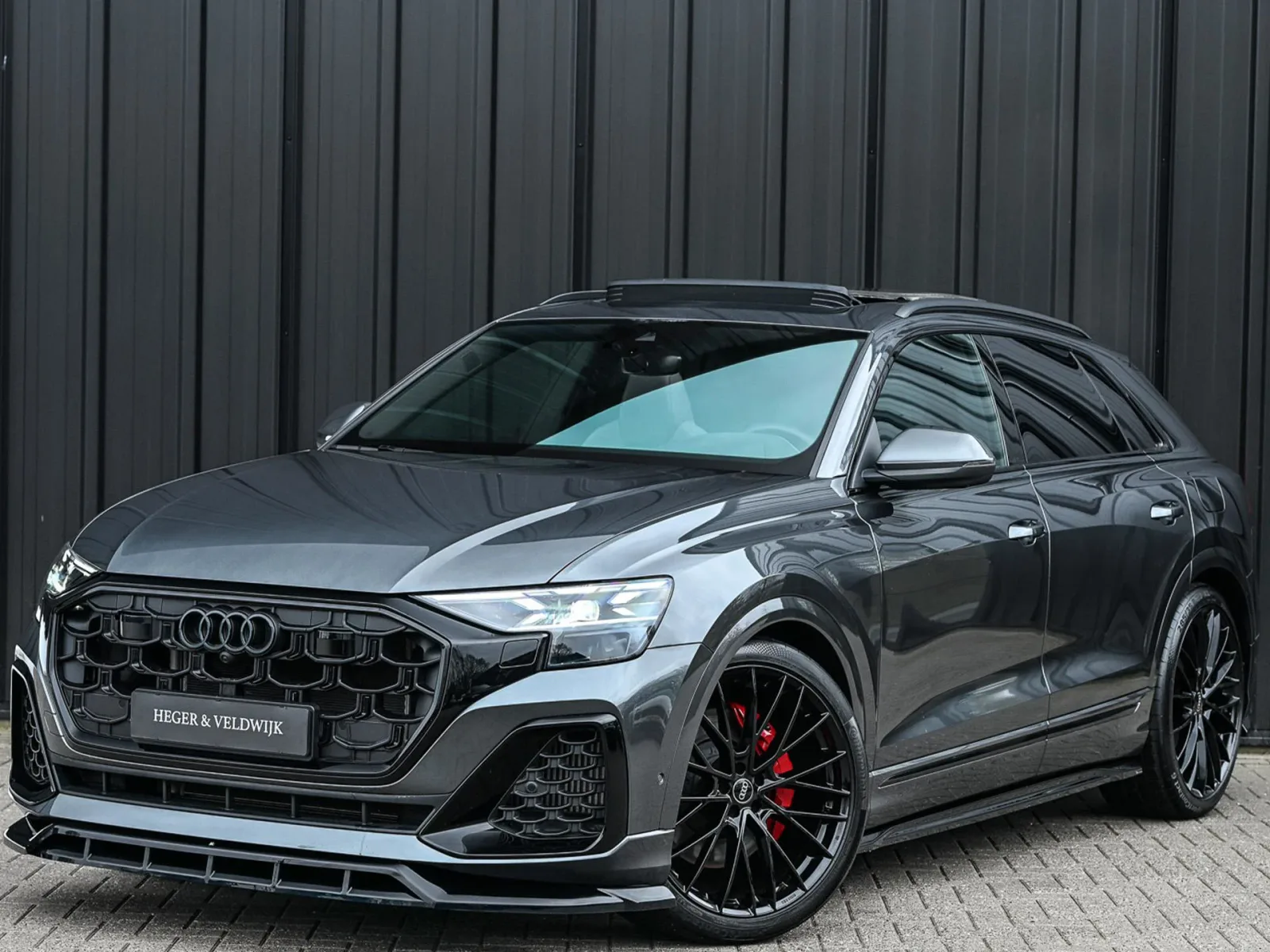 Audi Q8 (2024) — foto 1