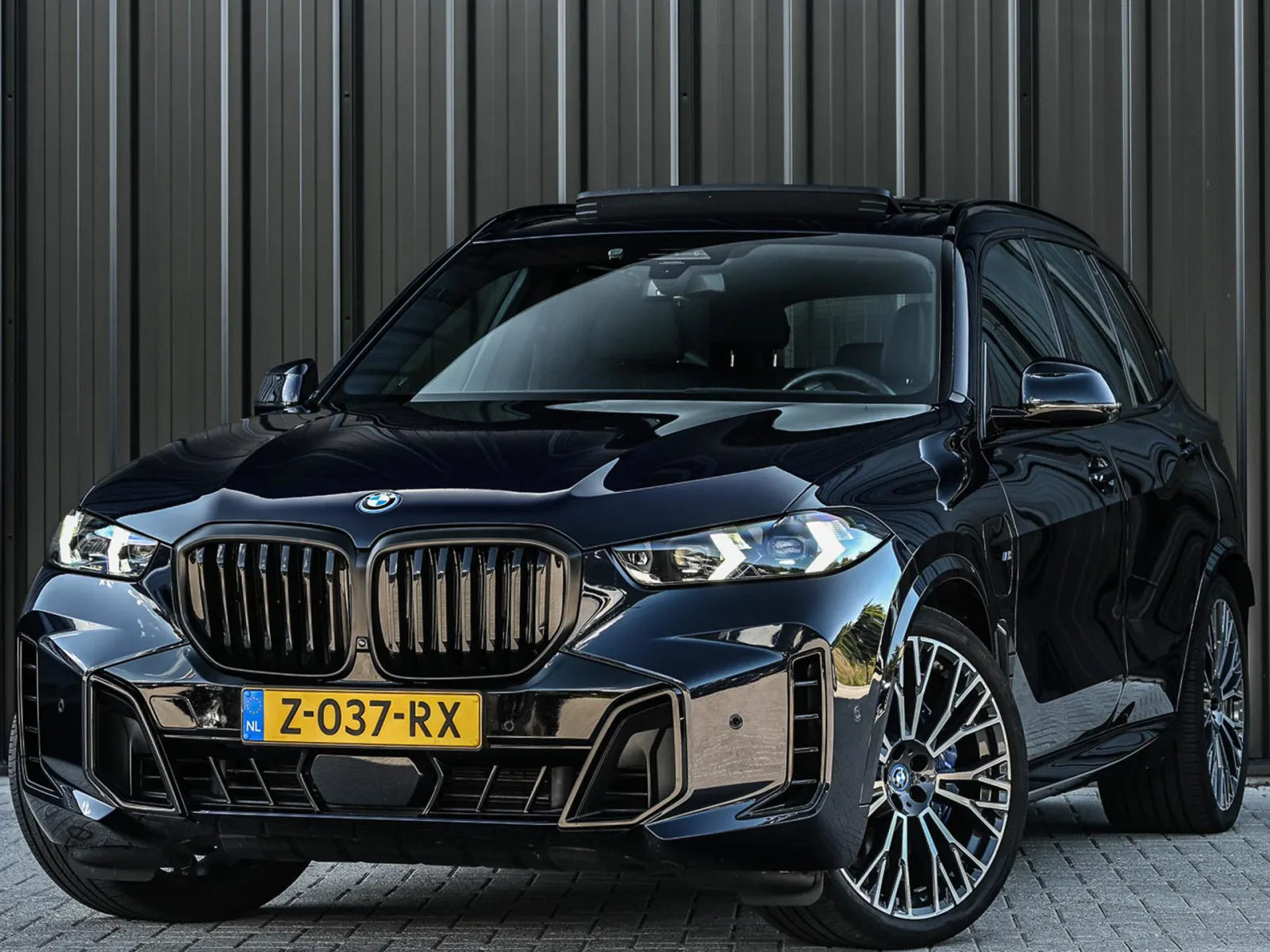BMW X5 (2024) — foto 1
