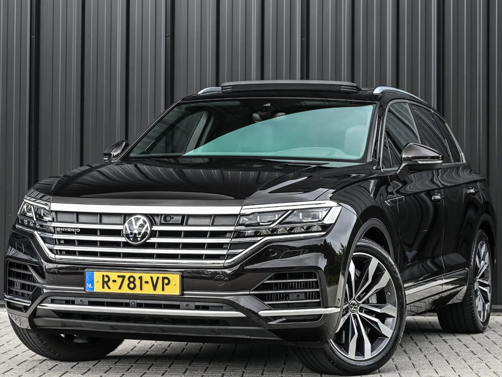 Volkswagen Touareg (2021) — foto 1