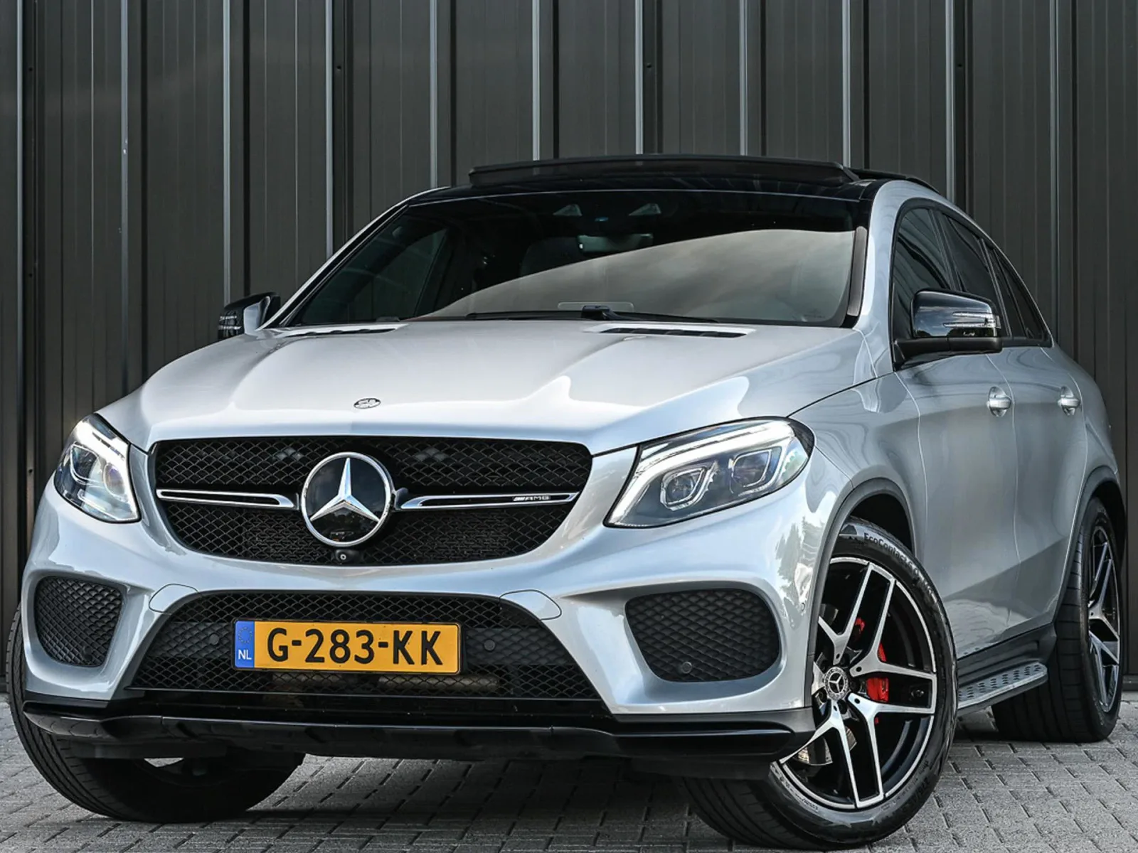 Mercedes-Benz GLE (2015) — foto 1