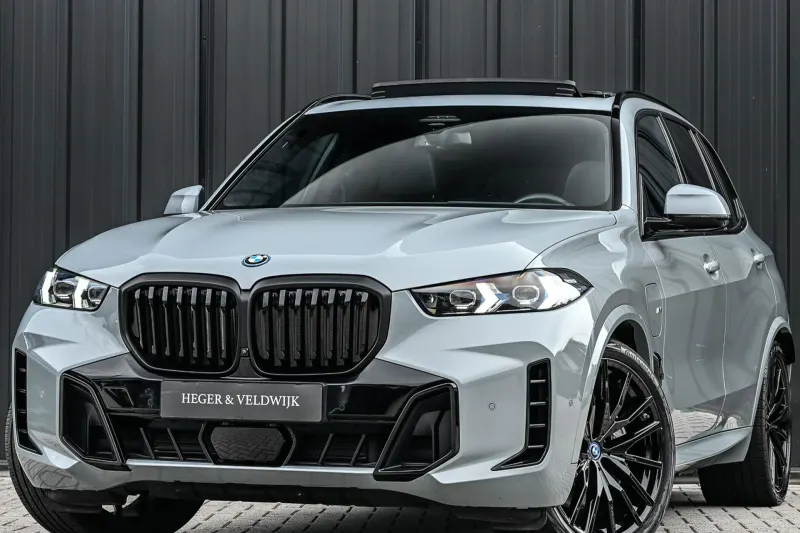 BMW X5 (2023)