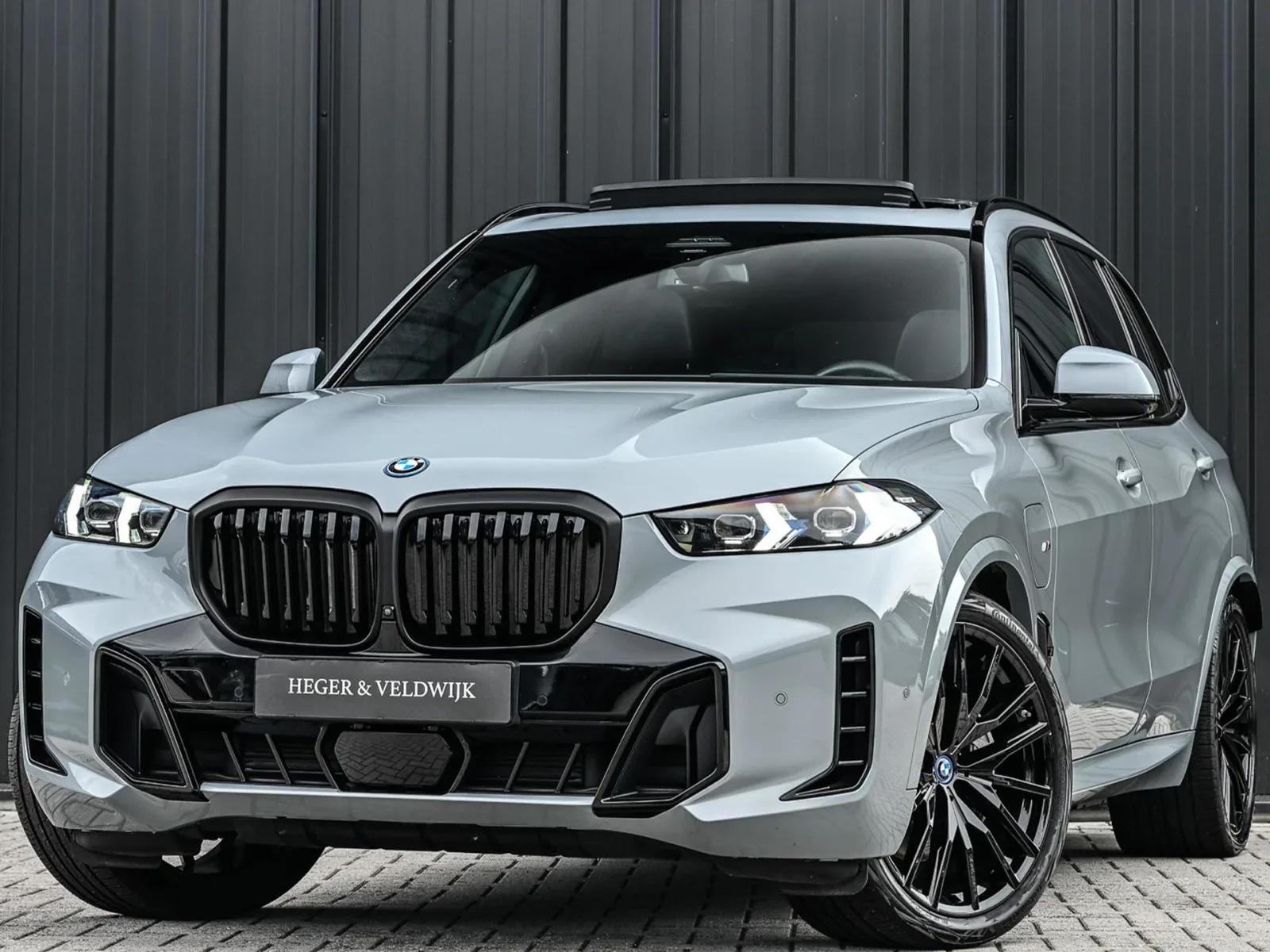 BMW X5 (2023) — foto 1