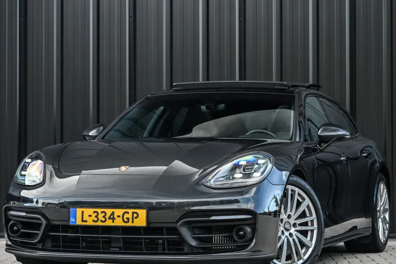 Porsche Panamera (2021)