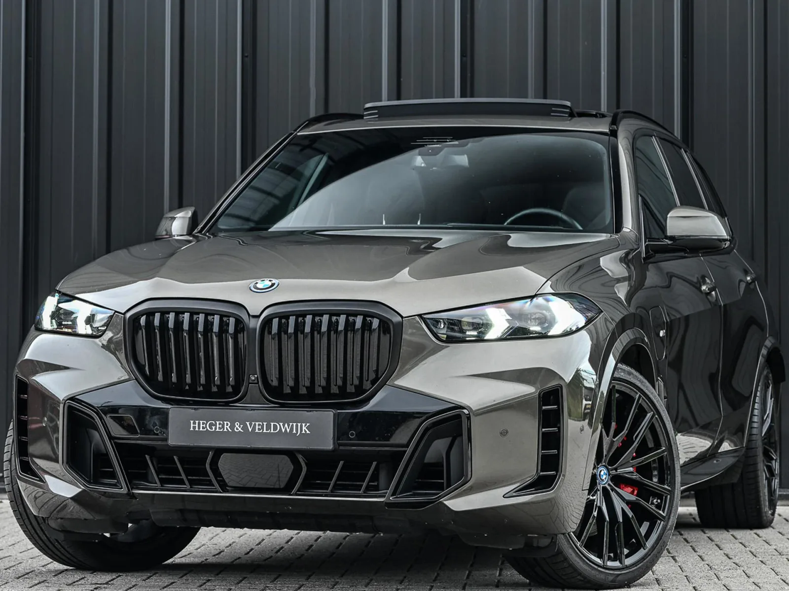 BMW X5 (2025) — foto 1