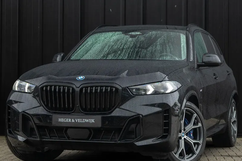 BMW X5 (2025)
