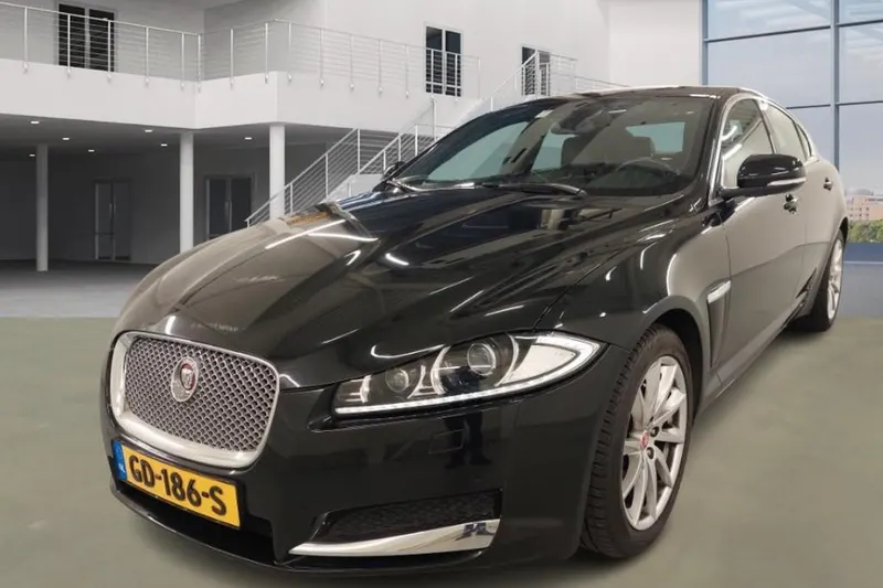 Jaguar XF (2015)