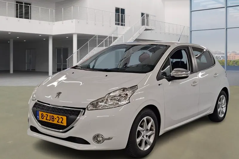 Peugeot 208 (2015)