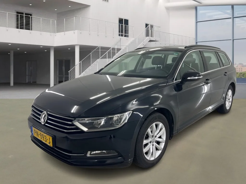 Volkswagen Passat (2015) — foto 1
