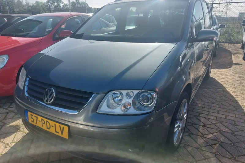 Volkswagen Touran (2004)