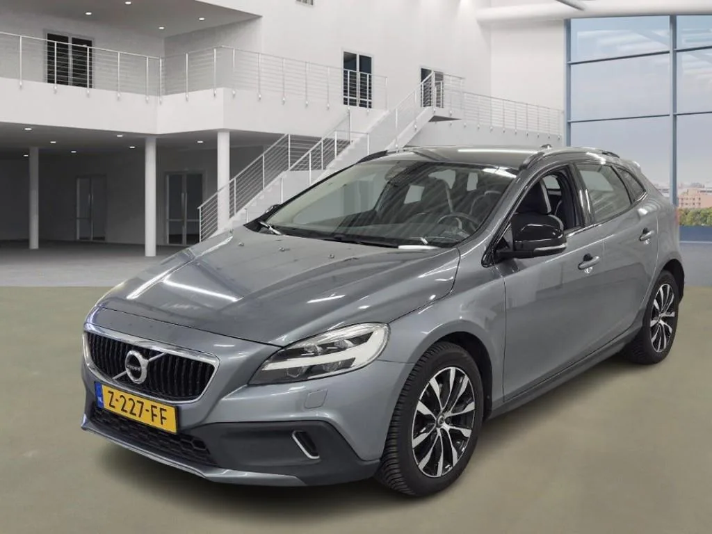 Volvo V40 (2019) — foto 1