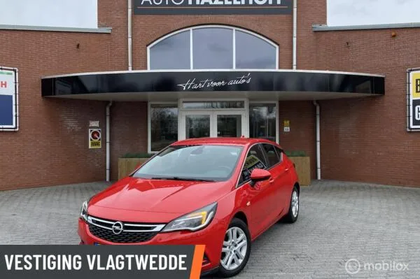 Opel Astra (2017) — foto 1
