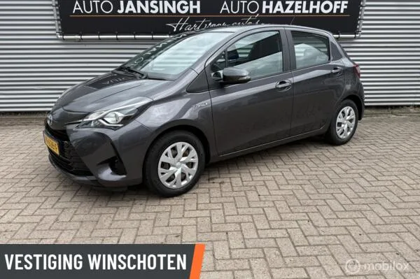 Toyota Yaris (2017) — foto 1