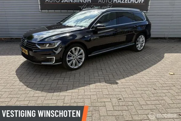 Volkswagen Passat (2015) — foto 1