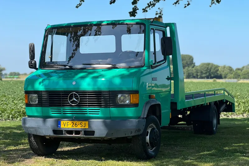 Mercedes-Benz 709 D (1989)