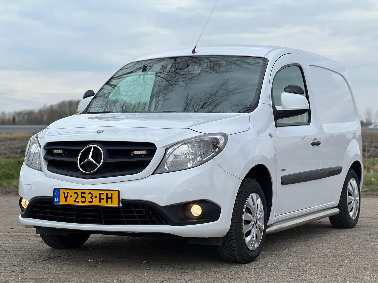 Mercedes-Benz Citan (2017) — foto 1