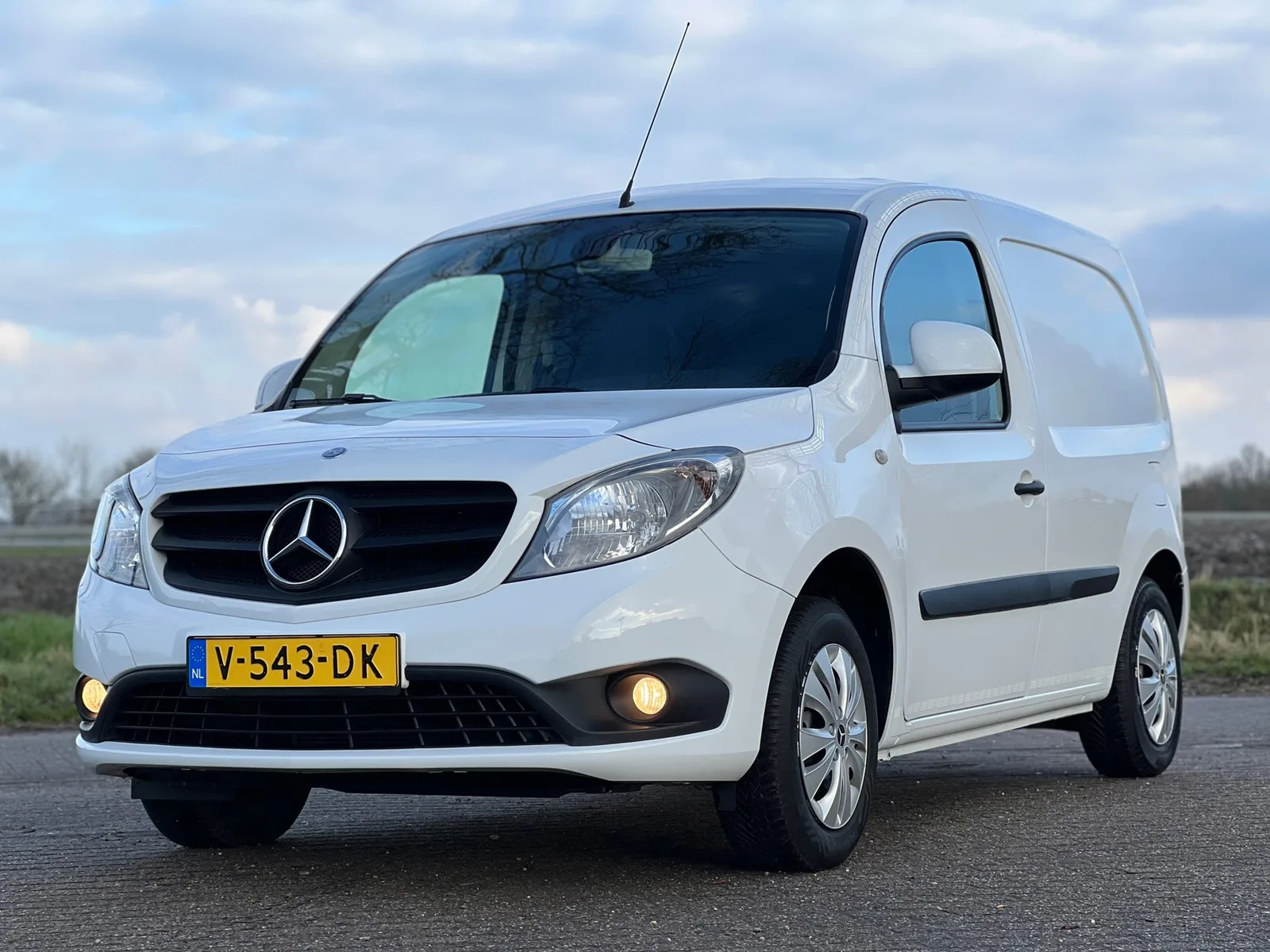 Mercedes-Benz Citan (2017) — foto 1